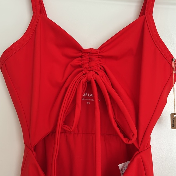 Free Label Gabriola one piece - Picture 2 of 4